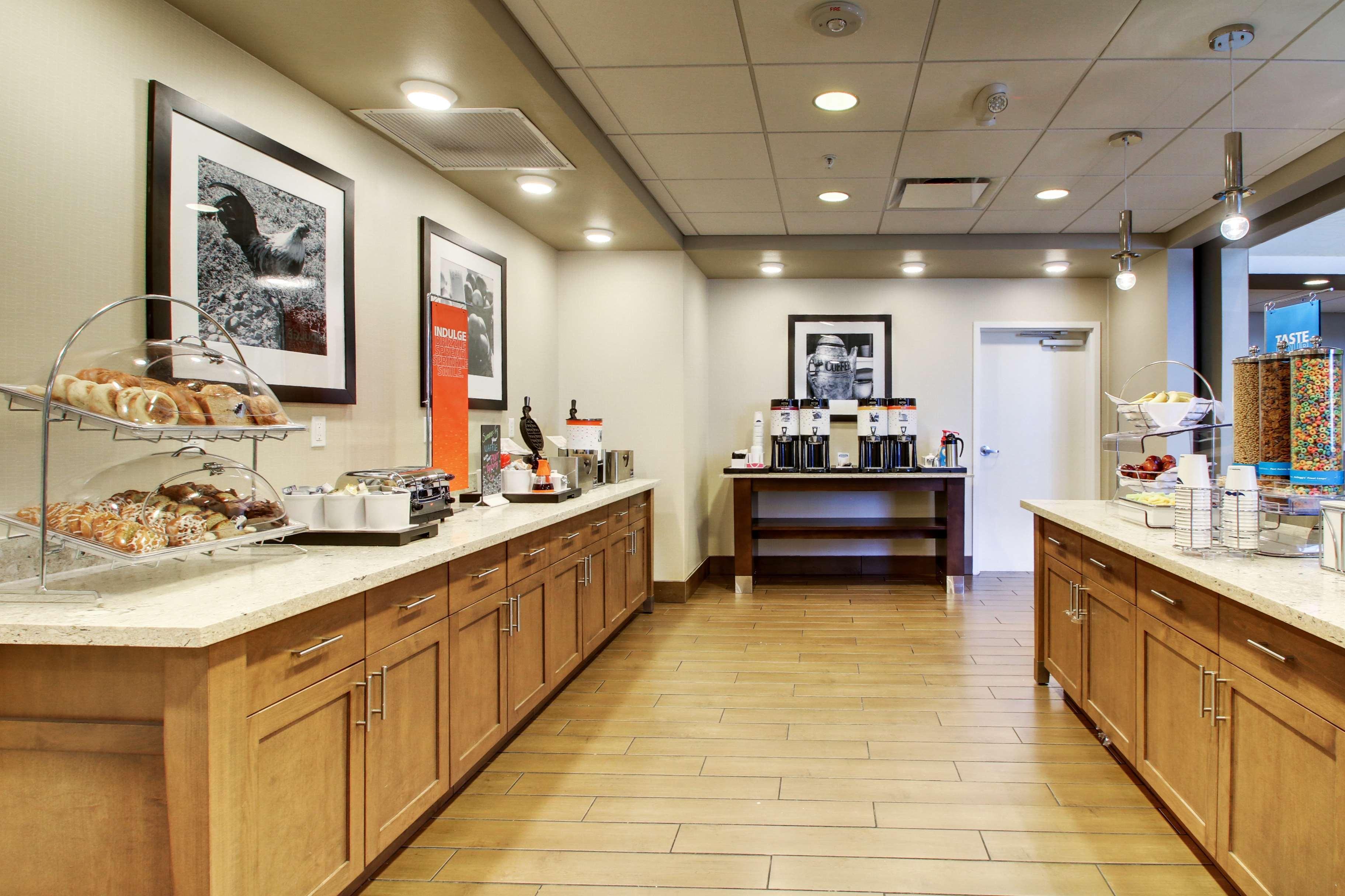 Hampton Inn & Suites Milwaukee West West Allis Dış mekan fotoğraf