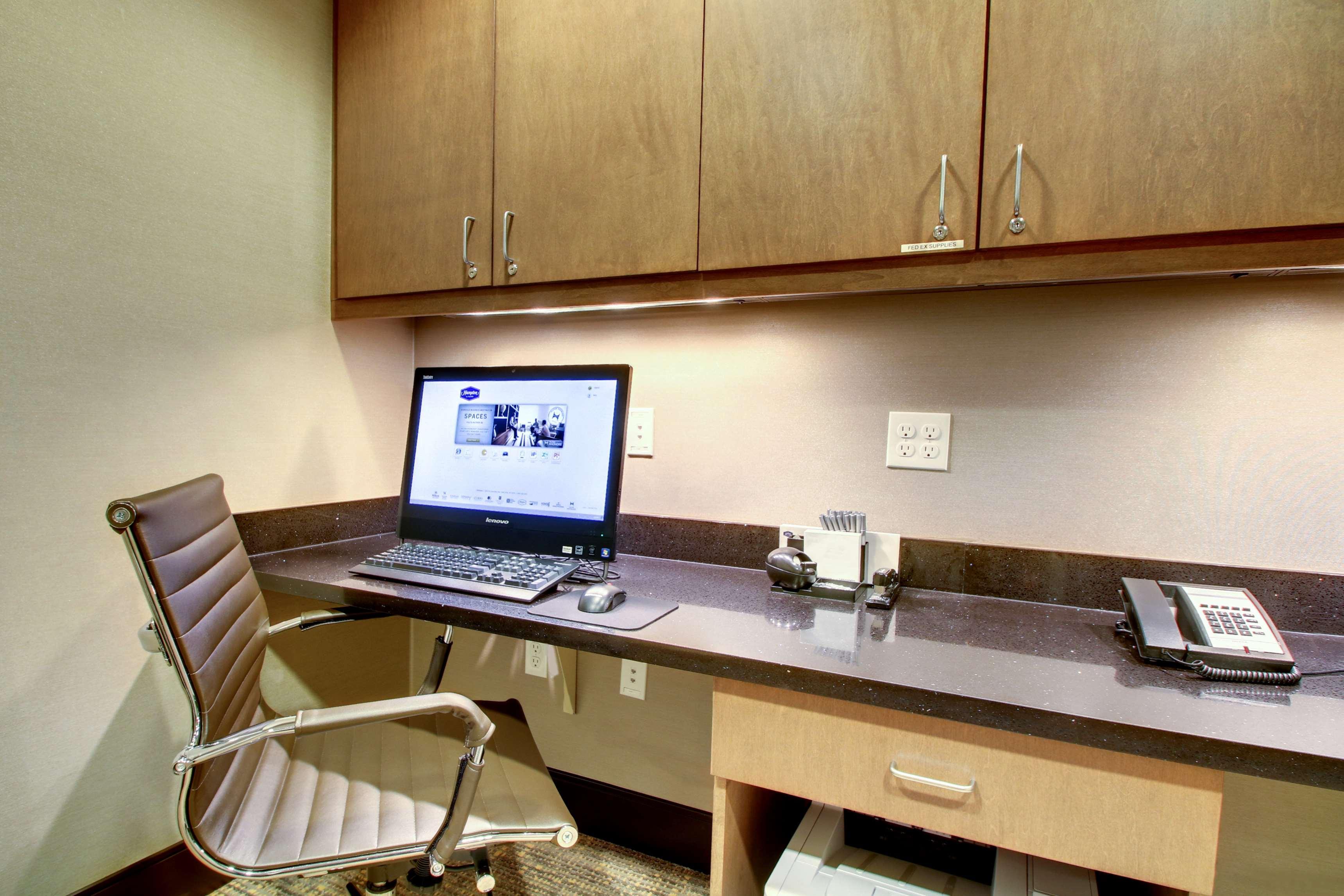 Hampton Inn & Suites Milwaukee West West Allis Dış mekan fotoğraf