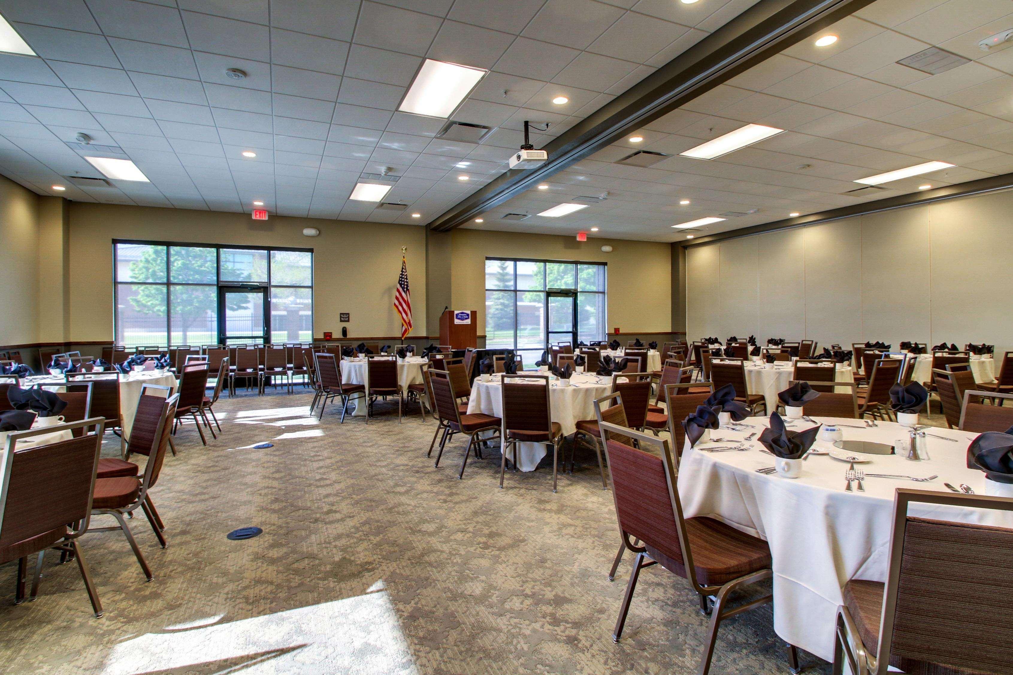 Hampton Inn & Suites Milwaukee West West Allis Dış mekan fotoğraf