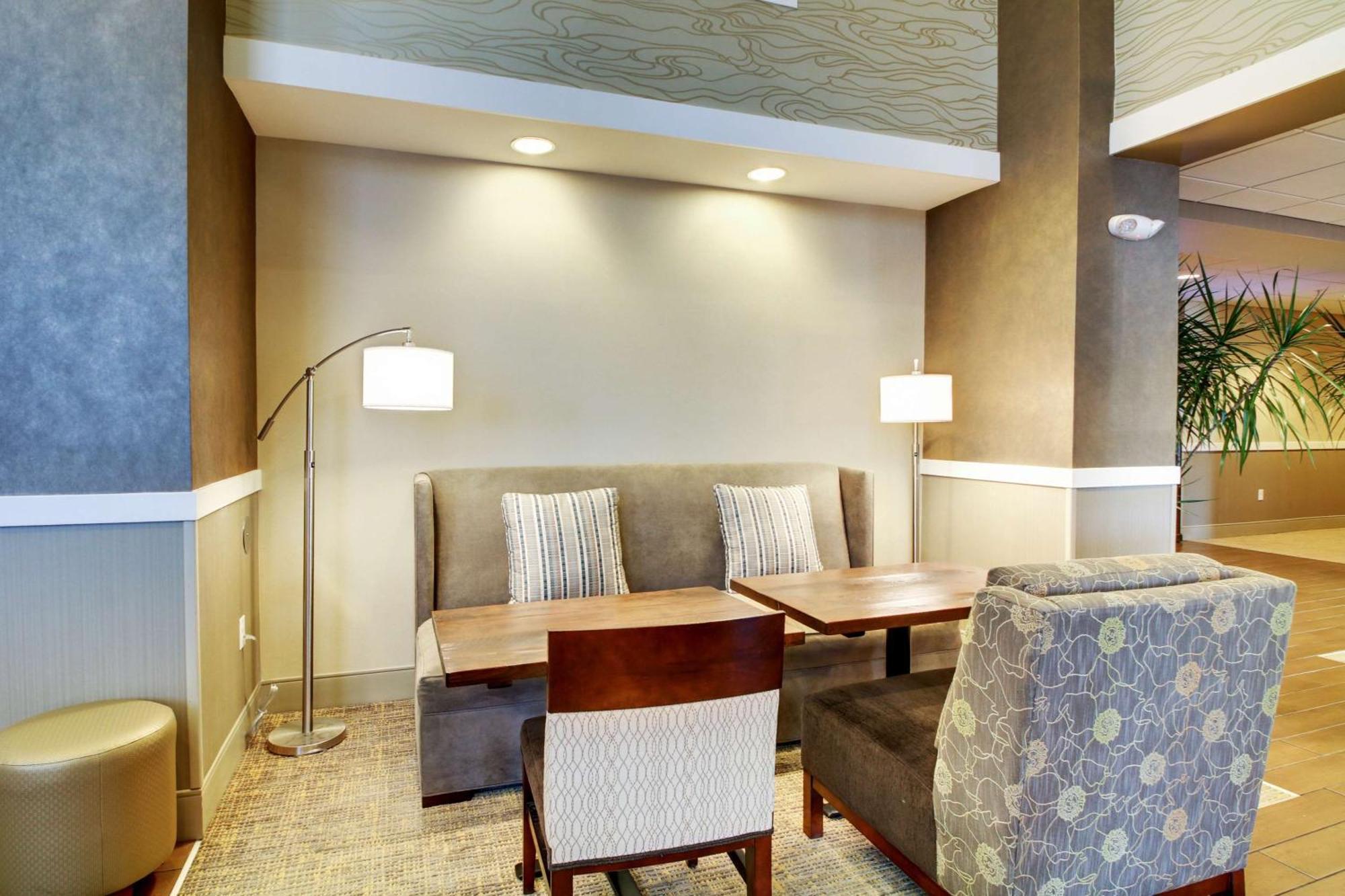 Hampton Inn & Suites Milwaukee West West Allis Dış mekan fotoğraf